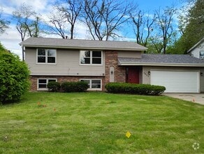 Building Photo - 5827 El Paso Cir