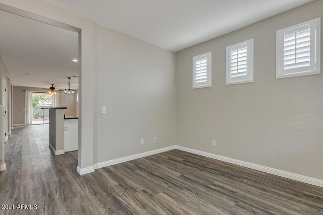Foto del edificio - 15387 W Pershing Street