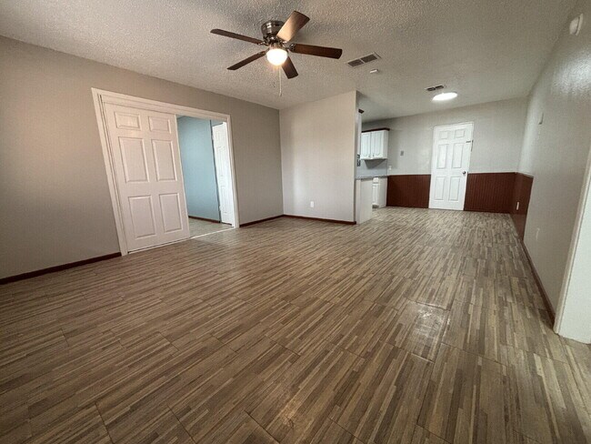 Foto del edificio - 5720 46th St