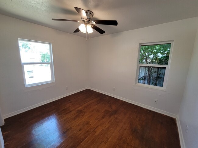 Foto del edificio - 1108 Hickory Ln