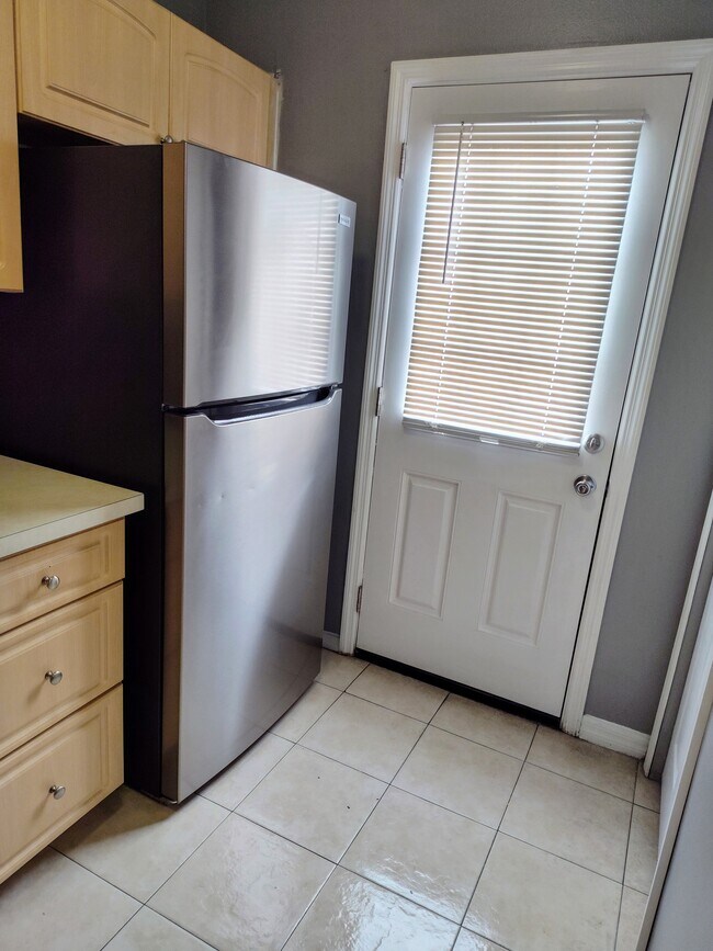 Nuevos electrodomésticos de cocina de acero inoxidable - 67 Silver Falls Cir