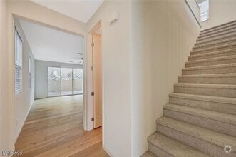 Building Photo - 31 Castleton Tower Ct