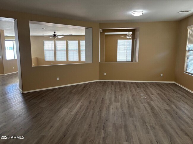 Building Photo - 3553 E Melody Ln
