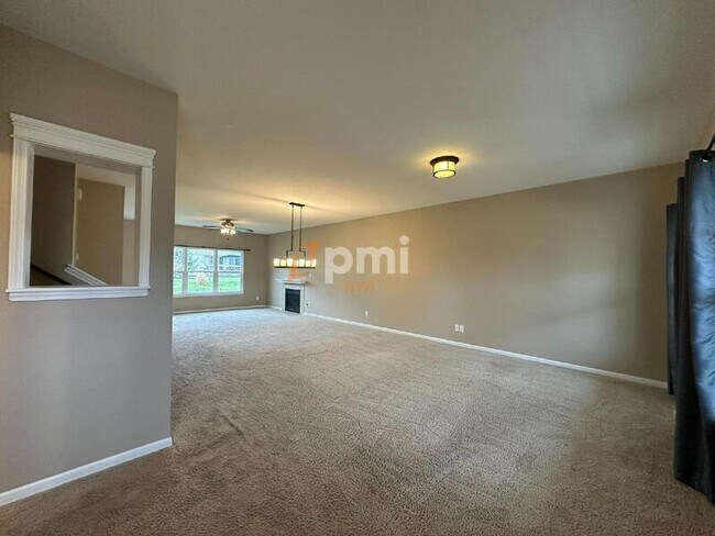 Building Photo - 2707 Westwind Dr