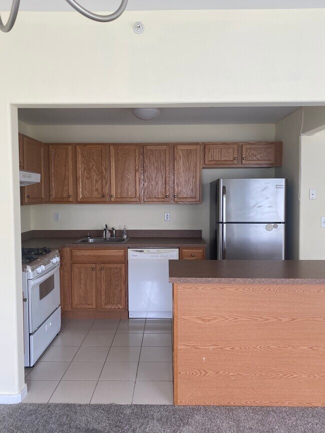 Kitchen - 152 Beach 67th St