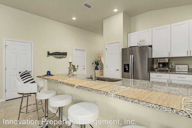 Foto del edificio - 4 br, 2 bath House - 421 NW 1st Street