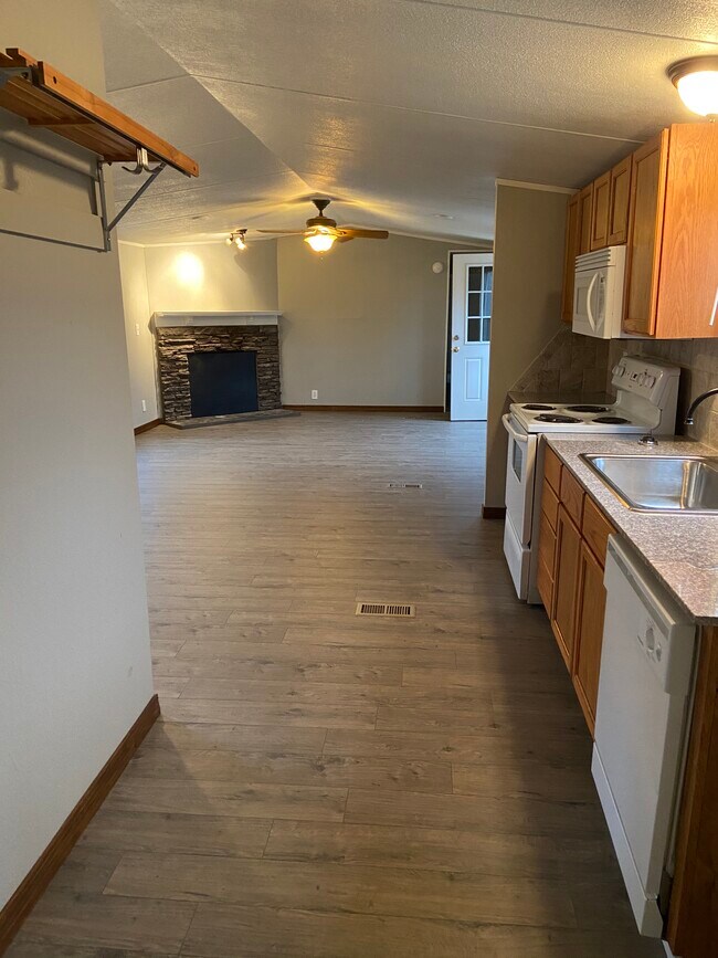 Foto del edificio - 14855 E Etowah Rd