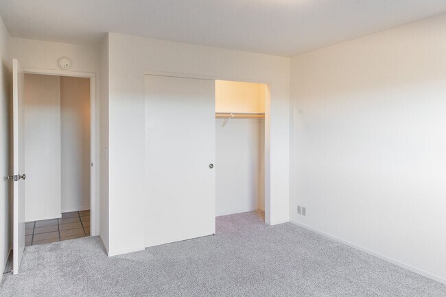 Foto del edificio - 2 Bedroom 2 Bath Condo in Pacific Grove