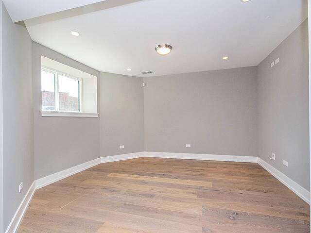 Foto del edificio - 3750 N Bernard St