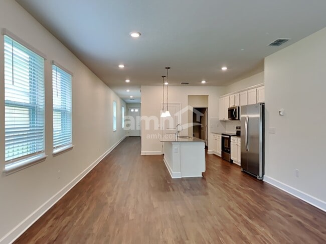 Foto del edificio - 1125 Walden Pond Dr