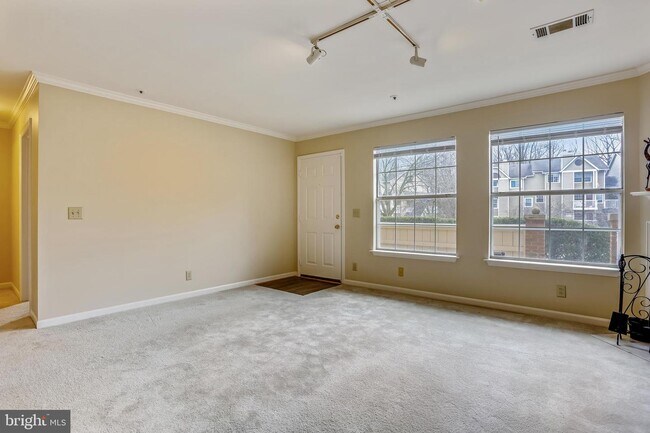 Building Photo - 5821 Inman Park Cir