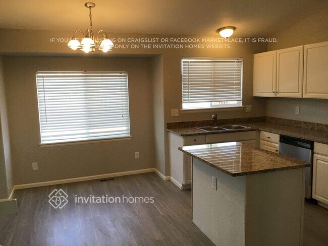 Foto del edificio - 3801 Morning Glory Dr