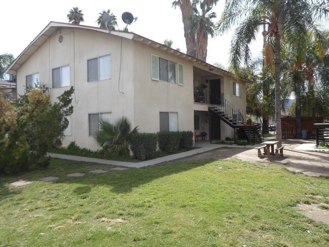 Foto del edificio - 41574-41588 Marine Dr