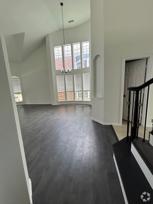Building Photo - 412 Cypress Hill Dr