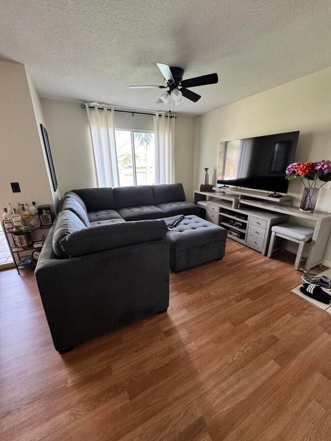 Foto del edificio - 4280 San Marino Blvd