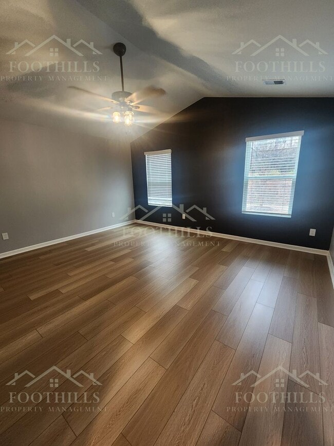 Foto del edificio - 18 Chalet Ct