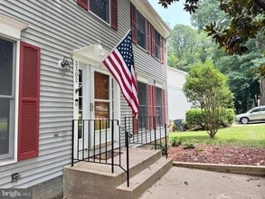Building Photo - 3302 Aquia Dr