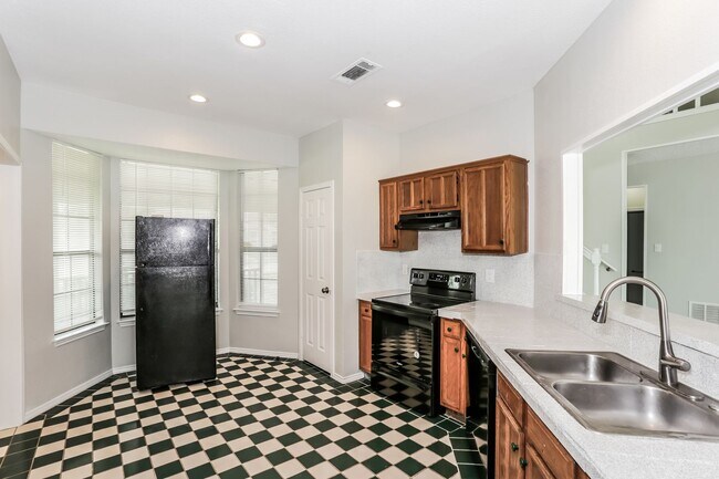 Foto del edificio - 4 BR/3BA | Newly Renovated Single Family Home |2-Car Covered Parking | Nice backyard!