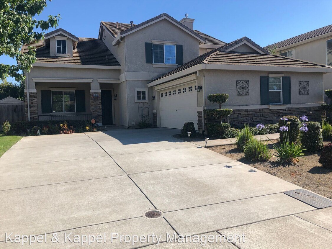Foto principal - 3 br, 3 bath House - 1712 Dover Circle