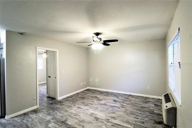 Foto del edificio - 6325 Gateway Ave