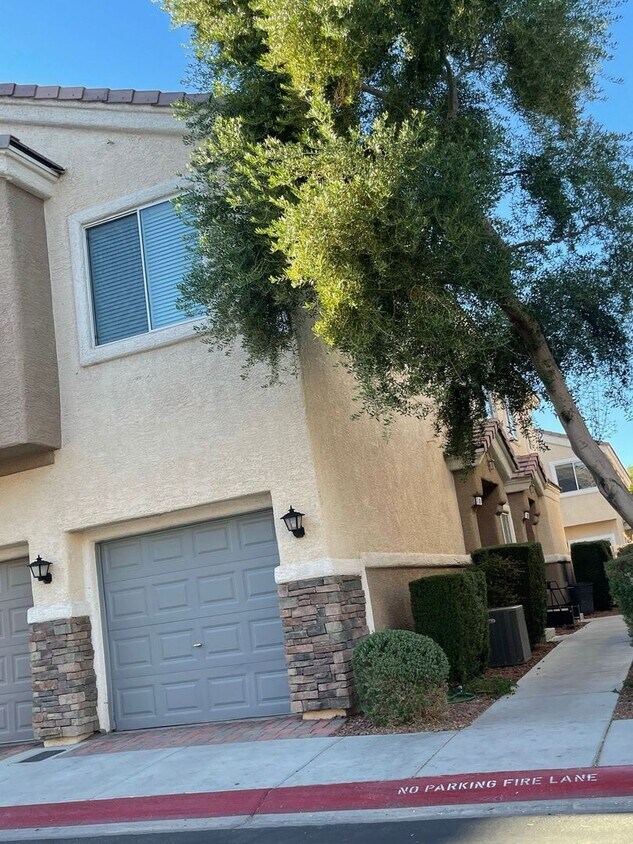 Primary Photo - TOWN HOME IN GATED COMMUNITY