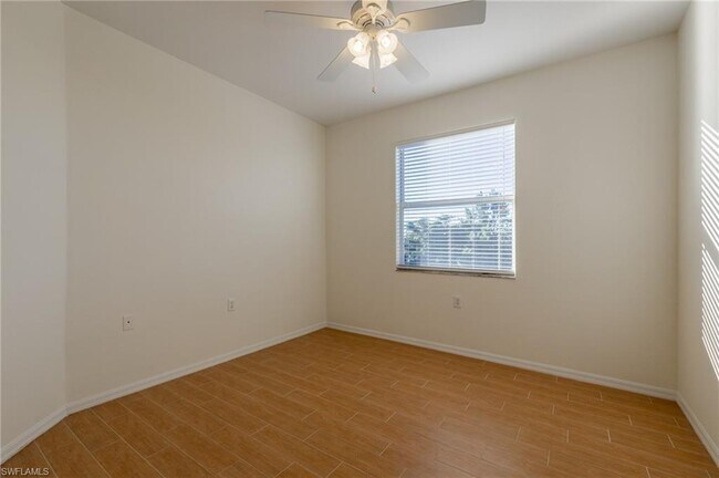 Foto del edificio - 8470 Kingbird Loop