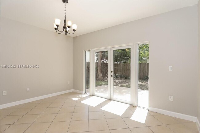 Foto del edificio - 3168 NE 4th St