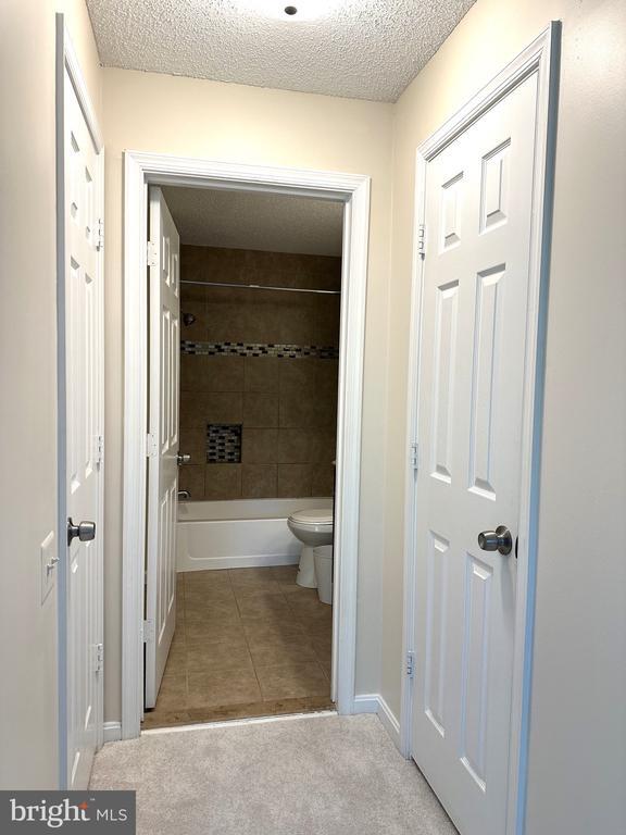 Building Photo - 12011 Golf Ridge Ct