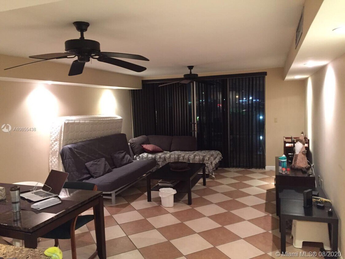 1750 NE 191st St Unit 4264, North Miami Beach, FL 33179 Condo for