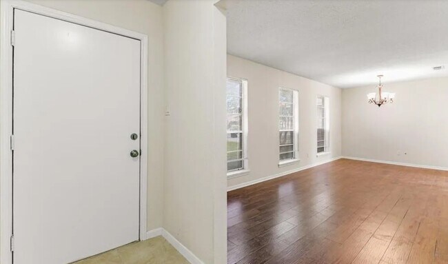 Foto del edificio - 7013 Powderhorn Ct