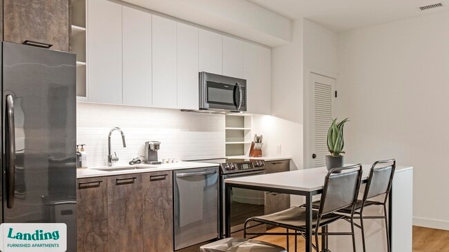 Building Photo - 632 Howard Rd SE