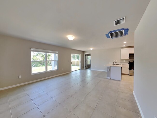 Building Photo - 13575 Drysdale Ave