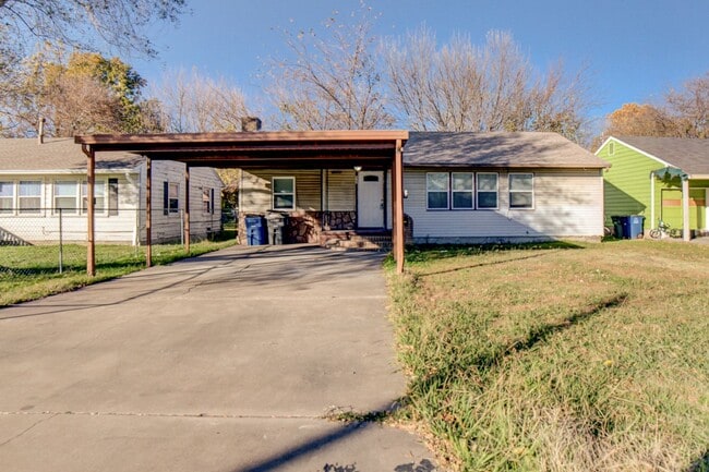 Building Photo - 3 Bed | 1 Bath