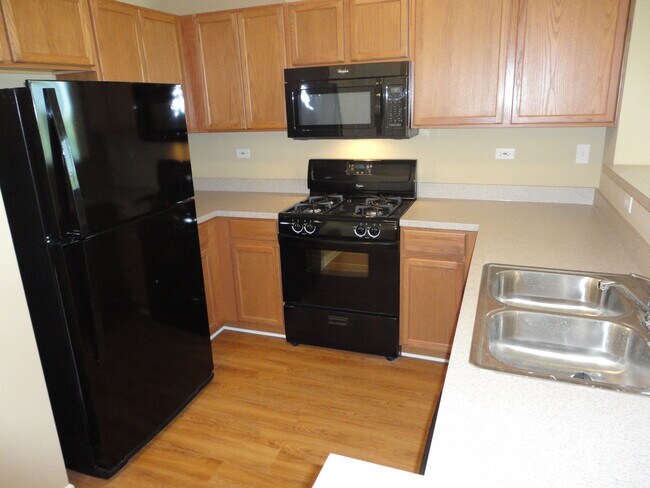 Building Photo - 2415 Roxbury Lane