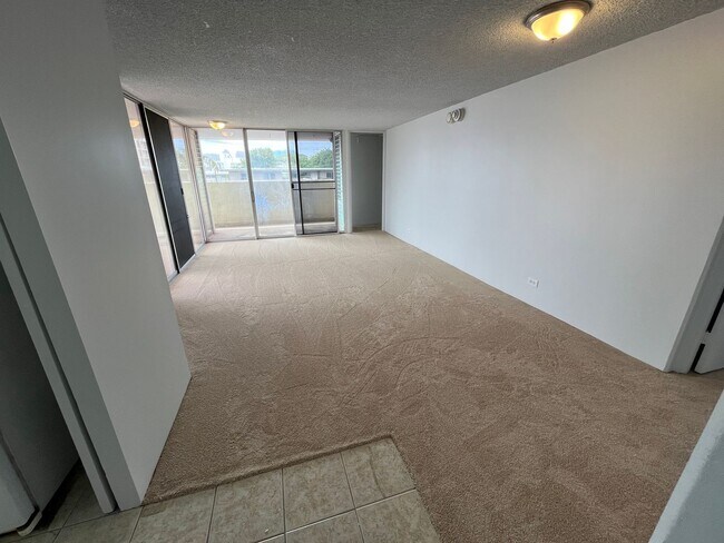 Foto del edificio - Academy Tower (Ward Ave/Honolulu) - 2 bedr...