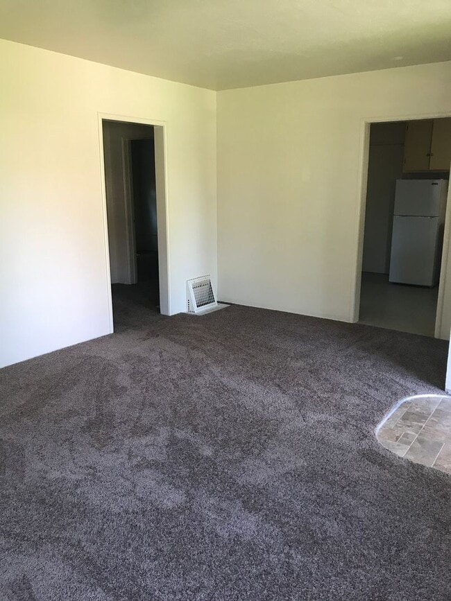 Building Photo - 2 bed / 1 ba cottage - Yuba City
