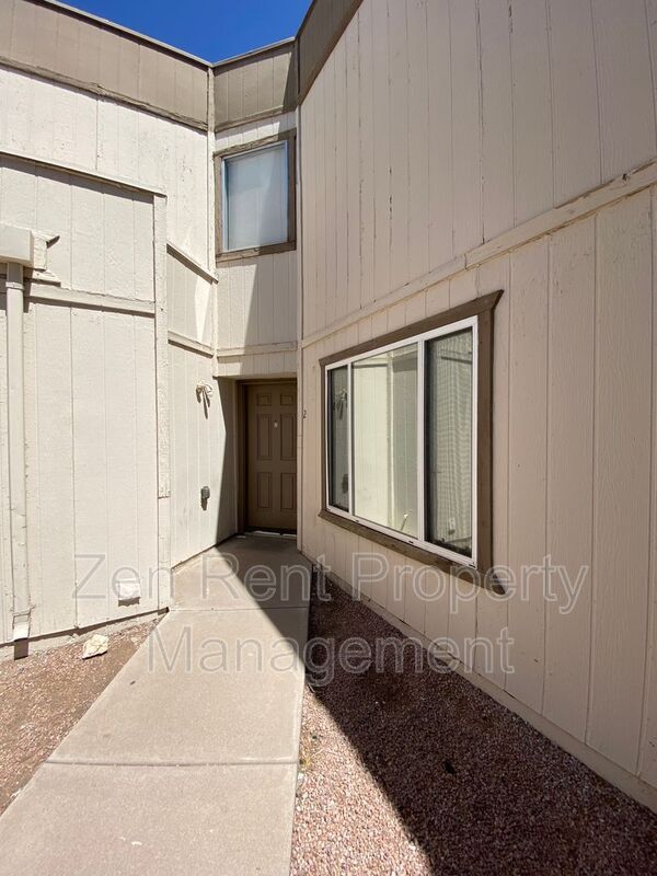 Foto principal - 1765 E Pepper Cir