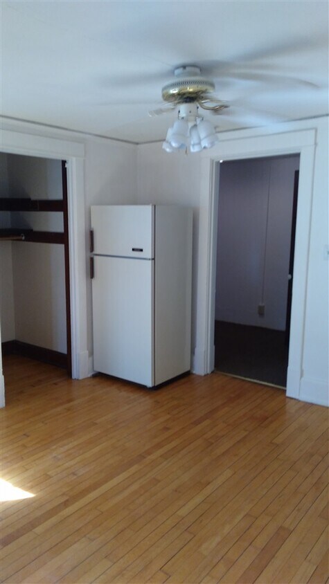 Foto principal - 2216 St Paul Ave