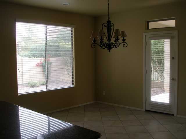 Photo - 4 Bed 2.5 Bath Home! Beautiful Kitchen! Gr...