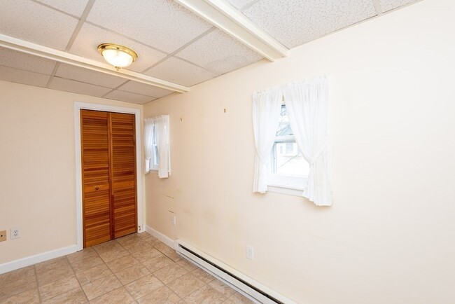 Building Photo - 40 N Franklin St