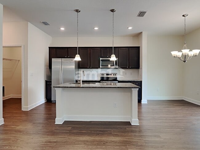 Building Photo - 6609 Hidden Rose Pl