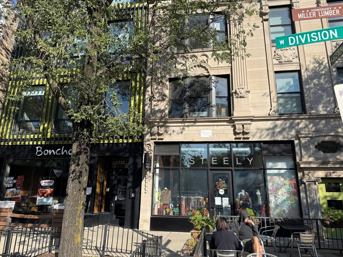 Foto principal - 1728 W Division St