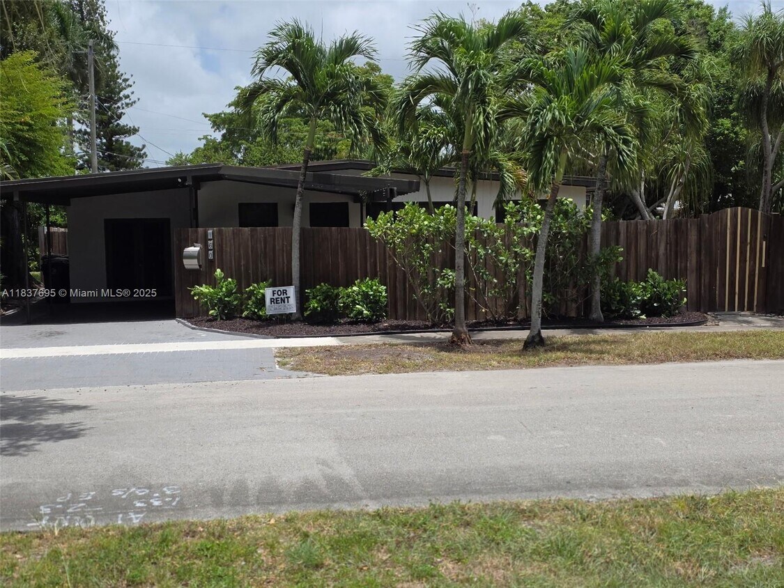 Foto principal - 1601 SW 10th St