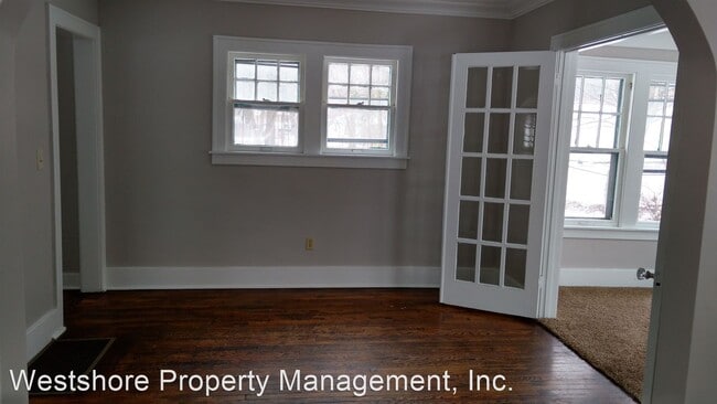 Building Photo - 3 br, 1 bath House - 440 Langley St.