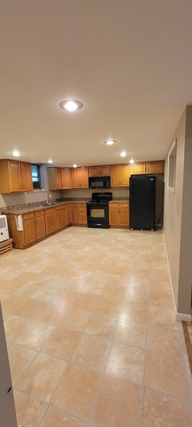 Primary Photo - 112 Tyler Dr
