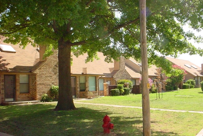 Building Photo - Fairfield Greens Townhomes & Apartments