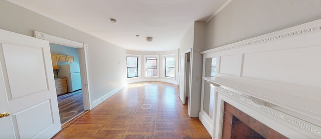 Foto del edificio - 53 Bay State Rd