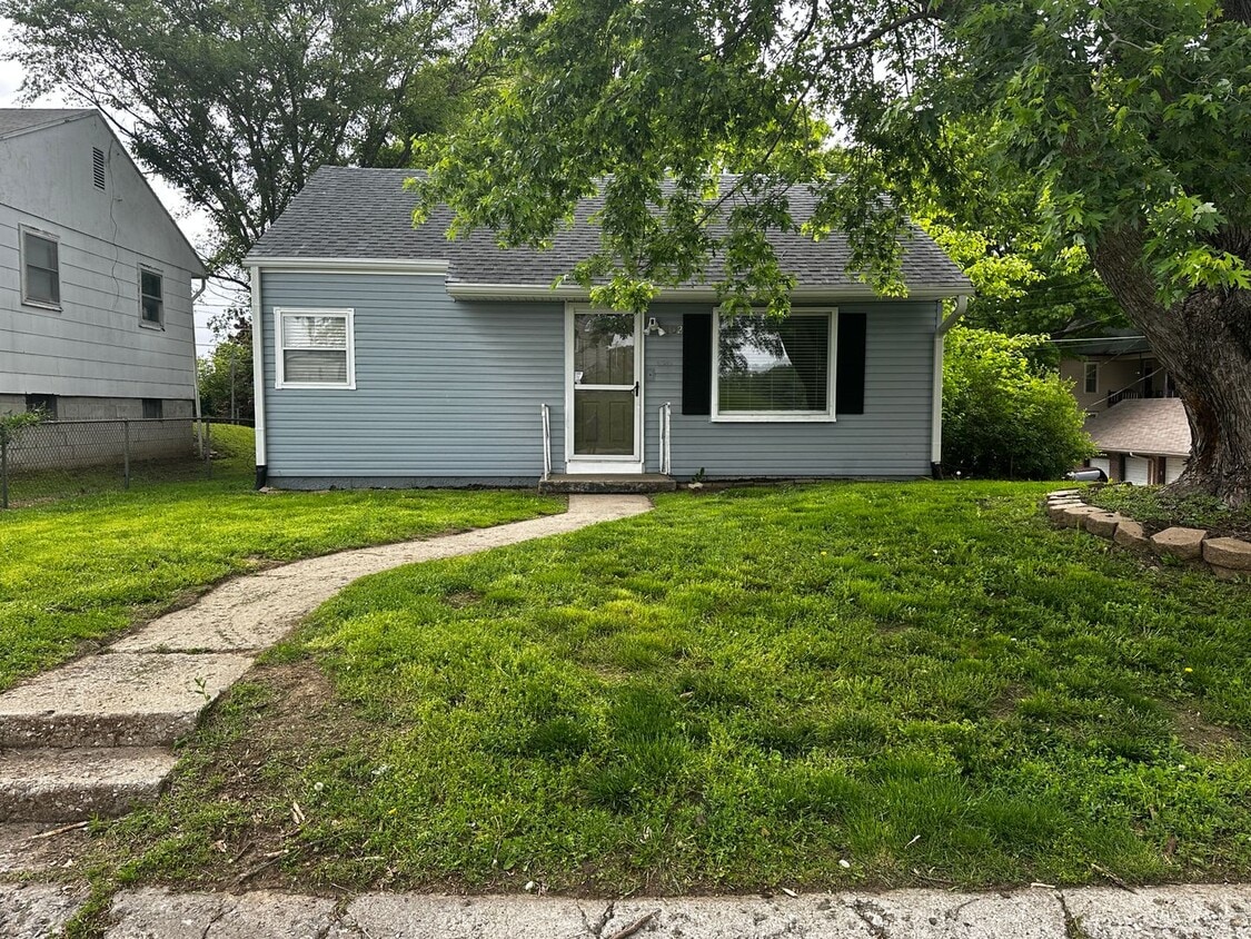 402 Eulich St, Saint Joseph, MO 64501 House Rental in Saint Joseph