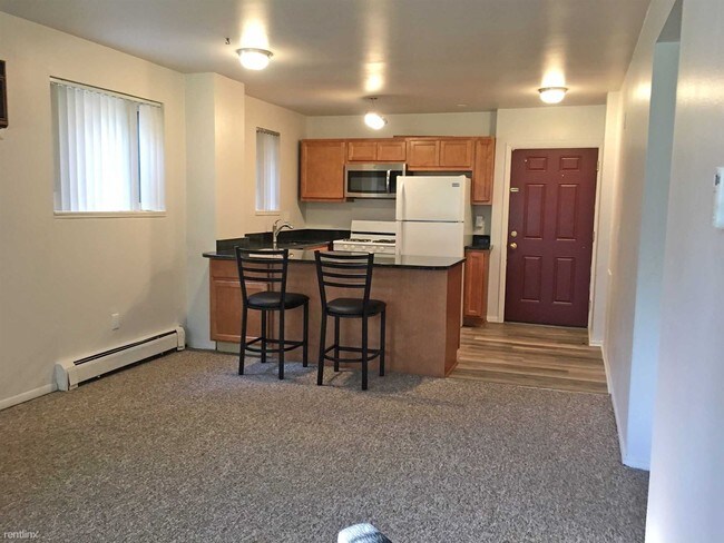 Building Photo - 912 Oakland Ave