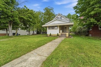 Building Photo - 18613 Pawnee Ave
